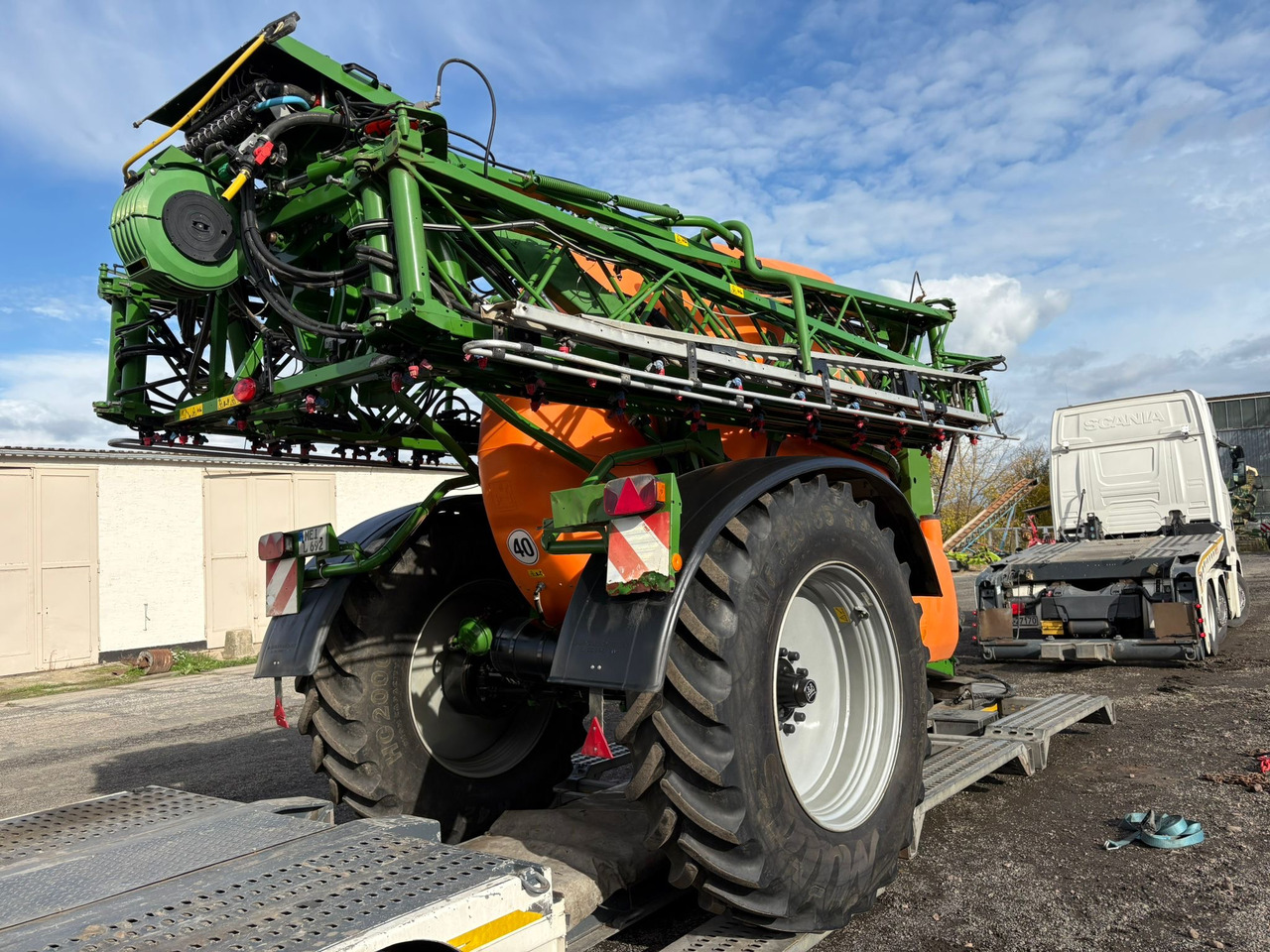 AMAZONE UX 6200 36m GPS - Pulverizador arrastrado: foto 5 AMAZONE UX 6200 36m GPS - Pulverizador arrastrado: foto 5