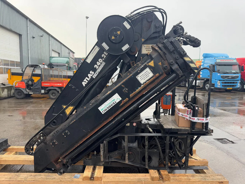 Atlas 240.2E-A3 + REMOTE CONTROL + 5E & 6E FUNCTIE 240.2E-A3 - Brazo: foto 1 Atlas 240.2E-A3 + REMOTE CONTROL + 5E & 6E FUNCTIE 240.2E-A3 - Brazo: foto 1