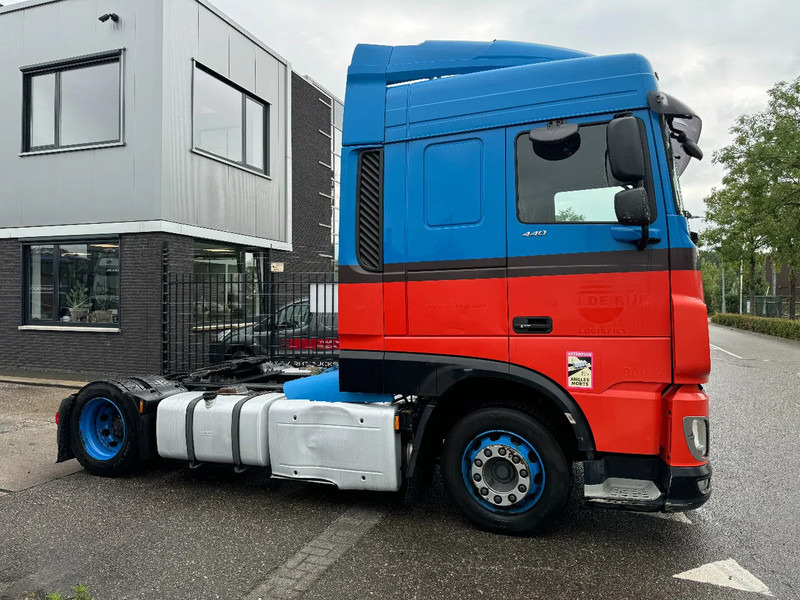 DAF XF 440 4X2 EURO 6 MEGA LOW DECK - Cabeza tractora: foto 4 DAF XF 440 4X2 EURO 6 MEGA LOW DECK - Cabeza tractora: foto 4
