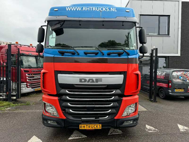 DAF XF 440 4X2 EURO 6 MEGA LOW DECK - Cabeza tractora: foto 2 DAF XF 440 4X2 EURO 6 MEGA LOW DECK - Cabeza tractora: foto 2