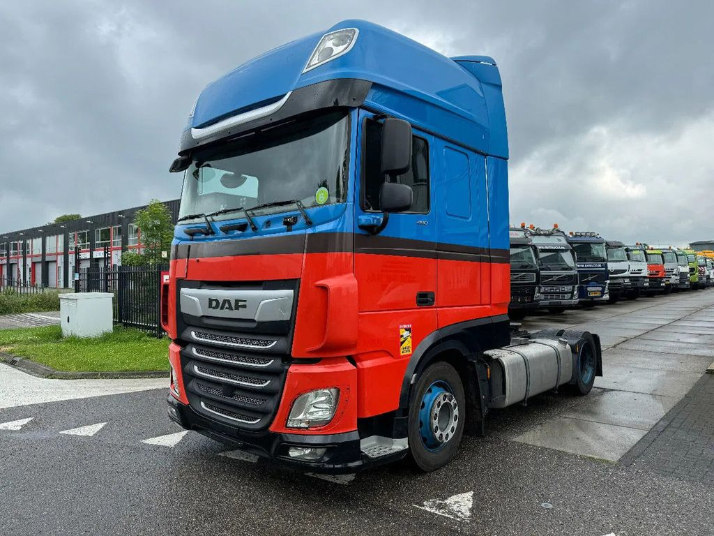 DAF XF 450 4X2 LOW DECK EURO 6 - Cabeza tractora: foto 1 DAF XF 450 4X2 LOW DECK EURO 6 - Cabeza tractora: foto 1