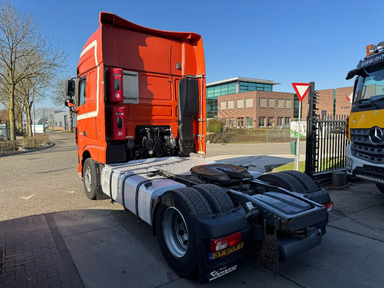 Cabeza tractora DAF XF 460 4X2 RETARDER DOUBLE TANK TÜV TILL 09-2025 DAF XF 460 4X2 RETARDER DOUBLE TANK TÜV TILL 09-2025: foto 6