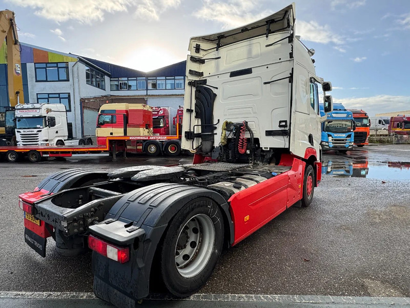 Renault T460 4X2 EURO 6 SKIRTS DOUBLE TANK - Cabeza tractora: foto 4 Renault T460 4X2 EURO 6 SKIRTS DOUBLE TANK - Cabeza tractora: foto 4
