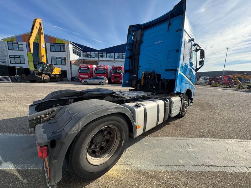 Volvo FH 460 4X2 EURO 6 I-SHIFT DOUBLE TANK - Cabeza tractora: foto 5 Volvo FH 460 4X2 EURO 6 I-SHIFT DOUBLE TANK - Cabeza tractora: foto 5
