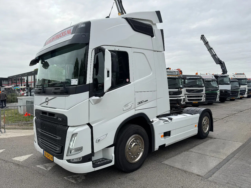 Volvo FM 380 4X2 EURO 6 NEW FACE SKIRTS AIRCO SPOILERS - Cabeza tractora: foto 1 Volvo FM 380 4X2 EURO 6 NEW FACE SKIRTS AIRCO SPOILERS - Cabeza tractora: foto 1