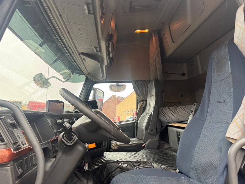 Cabeza tractora Volvo FM 480 8X2 FASSI 1300AXP28 EURO 5: foto 14 Cabeza tractora Volvo FM 480 8X2 FASSI 1300AXP28 EURO 5: foto 14