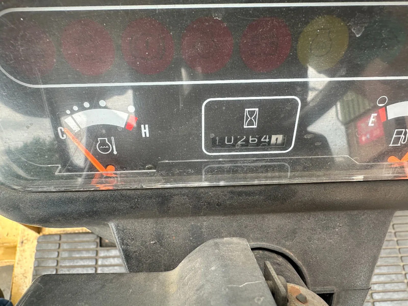 Carretilla elevadora diésel Caterpillar DP100 VORKVERSTELLERS +SIDE SHIFT: foto 10