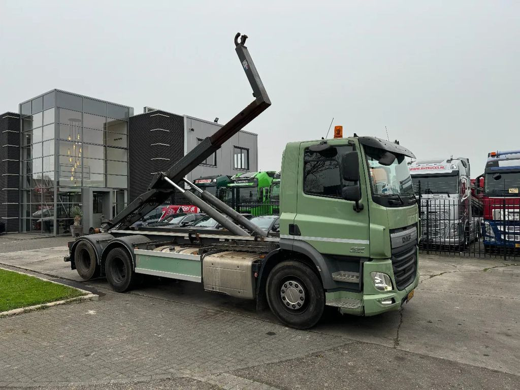 DAF CF 440 6X2 EURO 6 21T VDL HOOK TÜV 02-2025 - Multibasculante camión: foto 2 DAF CF 440 6X2 EURO 6 21T VDL HOOK TÜV 02-2025 - Multibasculante camión: foto 2