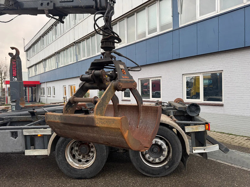 DAF CF 75.310 6X2 EURO 5 HMF 1244 Z2 + REMOTE + HIAB 17T HOOK - Multibasculante camión, Camión grúa: foto 4 DAF CF 75.310 6X2 EURO 5 HMF 1244 Z2 + REMOTE + HIAB 17T HOOK - Multibasculante camión, Camión grúa: foto 4