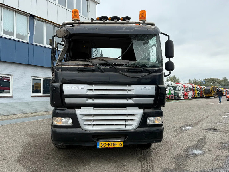 DAF CF 85.460 8X4 EURO 5 - FULL STEEL SUSP. - MANUAL GEAR - BIG AXLES + VDL HOOKLIFT - Multibasculante camión: foto 2 DAF CF 85.460 8X4 EURO 5 - FULL STEEL SUSP. - MANUAL GEAR - BIG AXLES + VDL HOOKLIFT - Multibasculante camión: foto 2
