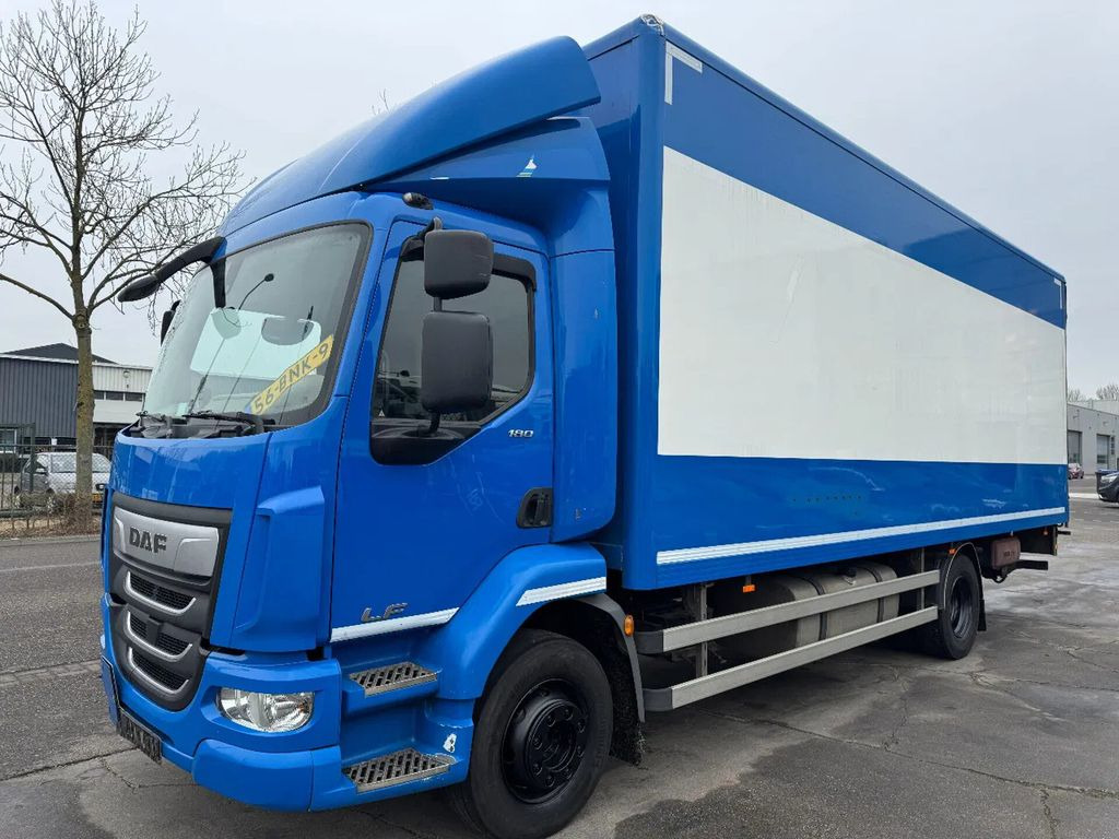 DAF LF 180 4X2 - EURO 6 + DHOLLANDIA LIFT + TÜV 09-2 - Camión caja cerrada: foto 1 DAF LF 180 4X2 - EURO 6 + DHOLLANDIA LIFT + TÜV 09-2 - Camión caja cerrada: foto 1