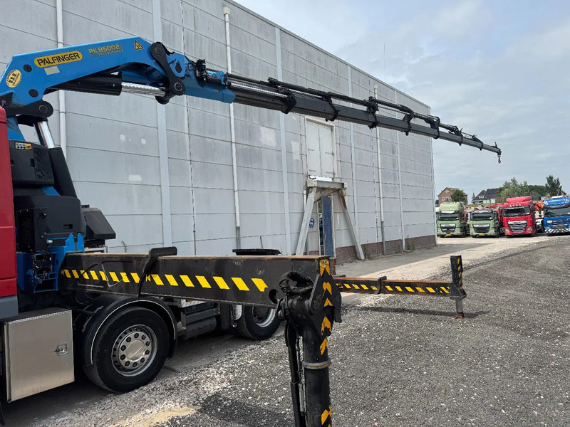 DAF XF 105.460 8X4 PALFINGER PK78002+ REMOTE CONTROL HUB REDUCTION TÜV TILL 03-2026 - Camión grúa: foto 4 DAF XF 105.460 8X4 PALFINGER PK78002+ REMOTE CONTROL HUB REDUCTION TÜV TILL 03-2026 - Camión grúa: foto 4