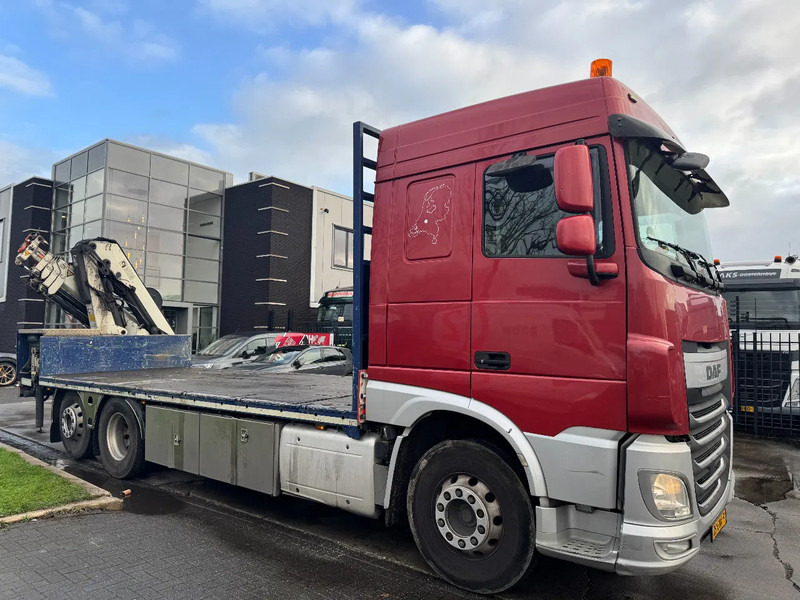 DAF XF 510 6X2 EURO 6 + HIAB 166 HI PRO + REMOTE CONTROL - Camión grúa: foto 2 DAF XF 510 6X2 EURO 6 + HIAB 166 HI PRO + REMOTE CONTROL - Camión grúa: foto 2
