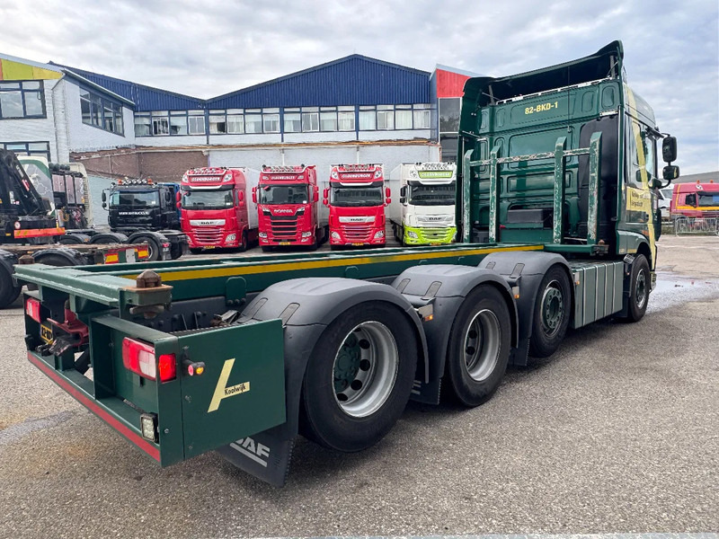 DAF XF 510 8X2 EURO 6 RETARDER TÜV TILL 08-2026 - Portacontenedore/ Intercambiable camión: foto 5 DAF XF 510 8X2 EURO 6 RETARDER TÜV TILL 08-2026 - Portacontenedore/ Intercambiable camión: foto 5