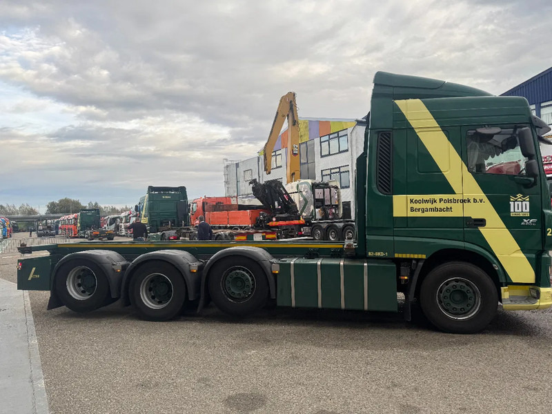 DAF XF 510 8X2 EURO 6 RETARDER TÜV TILL 08-2026 - Portacontenedore/ Intercambiable camión: foto 4 DAF XF 510 8X2 EURO 6 RETARDER TÜV TILL 08-2026 - Portacontenedore/ Intercambiable camión: foto 4