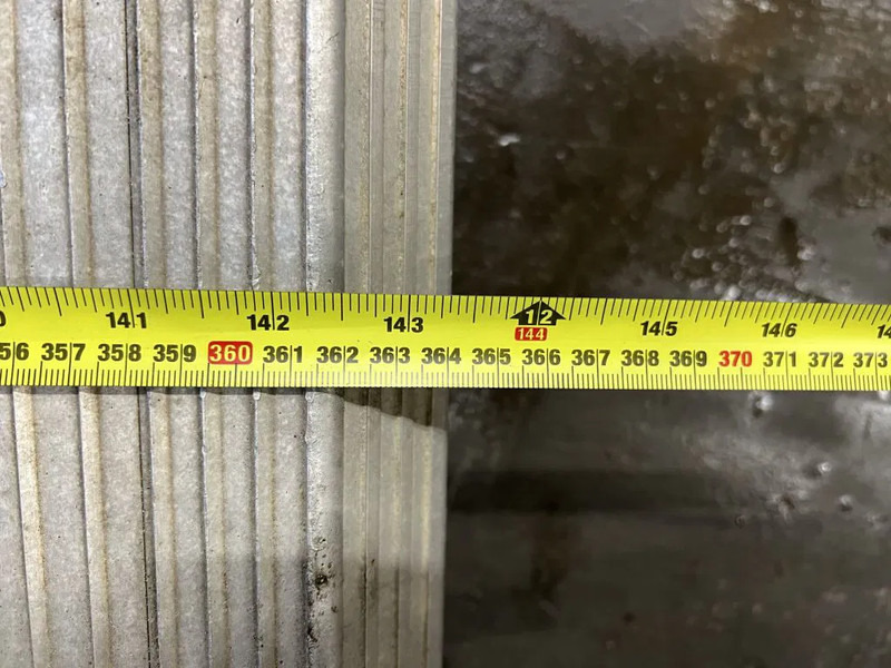 Altec OPRIJPLATEN (RAMPEN) 3,65 METER LANG - Implemento: foto 4 Altec OPRIJPLATEN (RAMPEN) 3,65 METER LANG - Implemento: foto 4