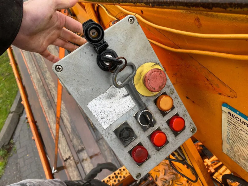 Kaiser KENNIS 14000 ROLLER CRANE HATZ ENGINE - Semirremolque plataforma/ Caja abierta: foto 4 Kaiser KENNIS 14000 ROLLER CRANE HATZ ENGINE - Semirremolque plataforma/ Caja abierta: foto 4