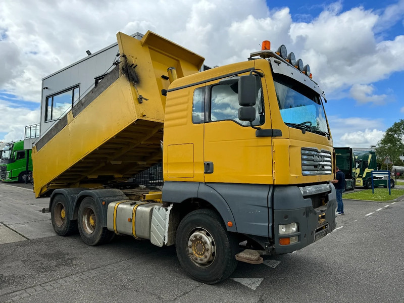 MAN TGA 26.530 6X4 MANUAL 3 PEDALS TIPPER KIPPER - Volquete camión: foto 2 MAN TGA 26.530 6X4 MANUAL 3 PEDALS TIPPER KIPPER - Volquete camión: foto 2