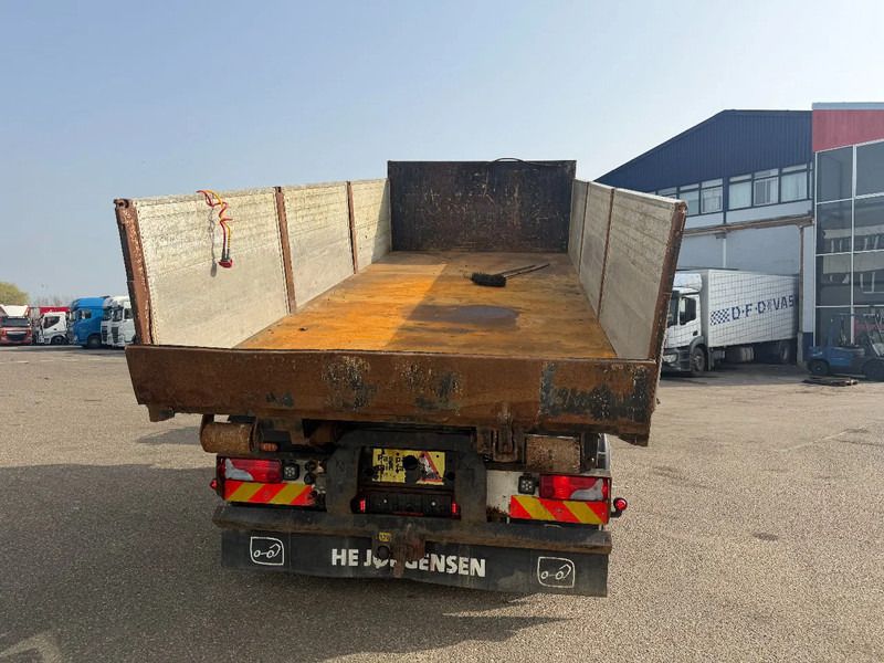 MAN TGA 35.390 8X2 kieper - Camión con equipo de cable: foto 5 MAN TGA 35.390 8X2 kieper - Camión con equipo de cable: foto 5