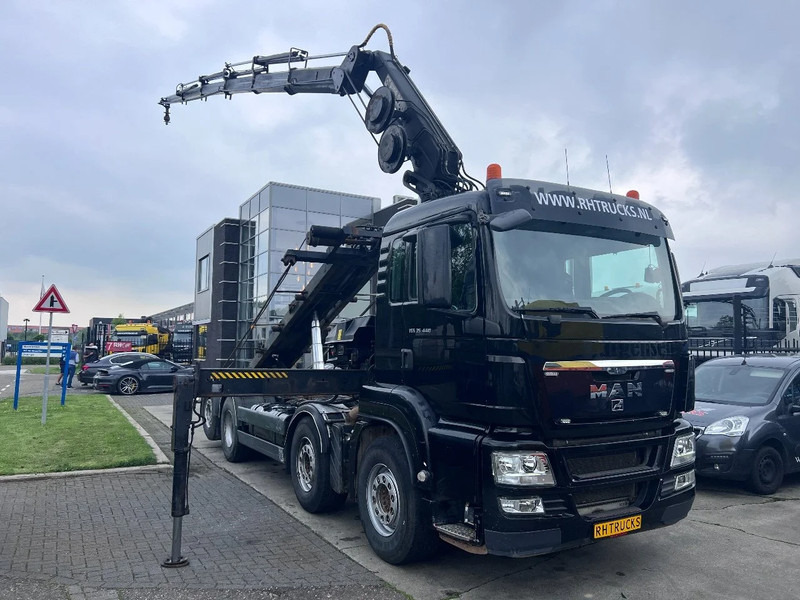 MAN TGS 35.440 8X2-4 + HIAB 220C-5 REMOTE + CABLE LIFT AUTOMATIC - Camión grúa: foto 4 MAN TGS 35.440 8X2-4 + HIAB 220C-5 REMOTE + CABLE LIFT AUTOMATIC - Camión grúa: foto 4
