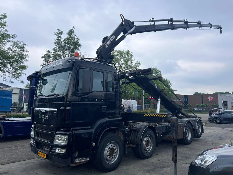 MAN TGS 35.440 8X2-4 + HIAB 220C-5 REMOTE + CABLE LIFT AUTOMATIC - Camión grúa: foto 2 MAN TGS 35.440 8X2-4 + HIAB 220C-5 REMOTE + CABLE LIFT AUTOMATIC - Camión grúa: foto 2