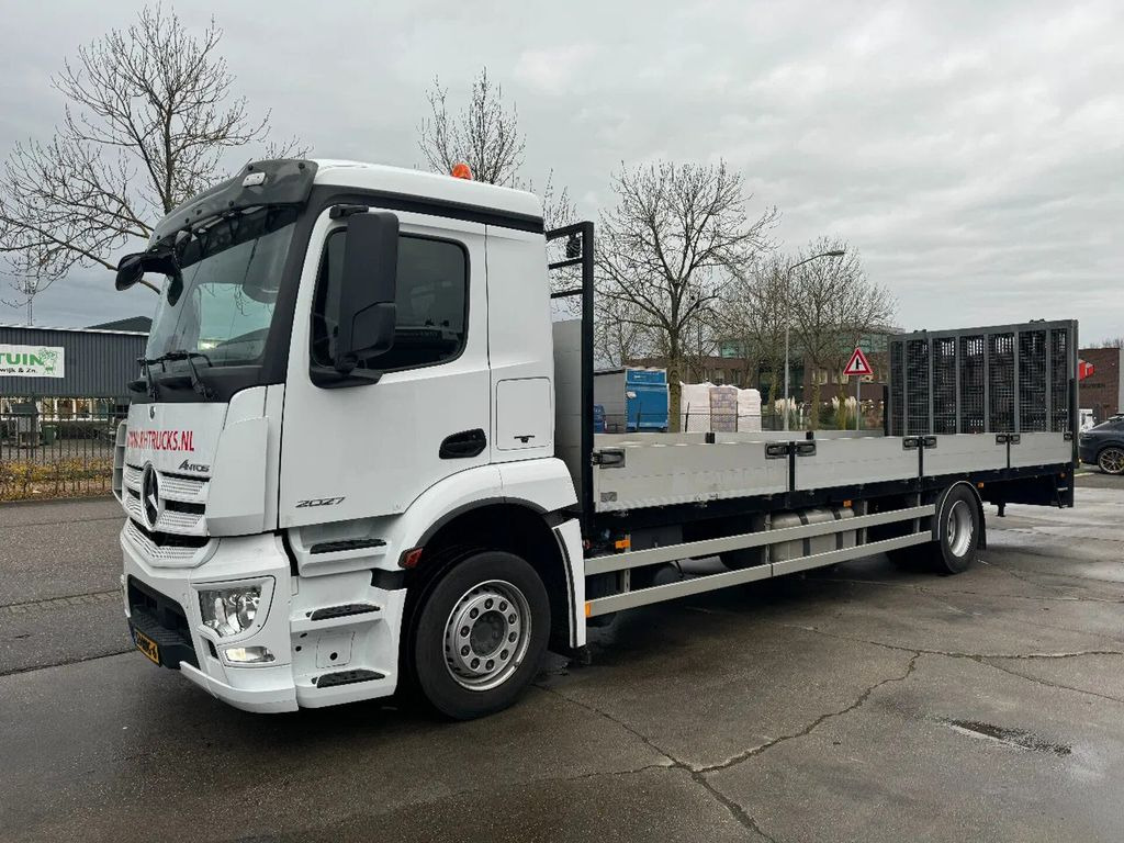 Mercedes-Benz 2027 4X2 DHOLLANDIA 3000 KG EURO 6 + WINCH TÜV T - Grua de remolque autos: foto 1 Mercedes-Benz 2027 4X2 DHOLLANDIA 3000 KG EURO 6 + WINCH TÜV T - Grua de remolque autos: foto 1