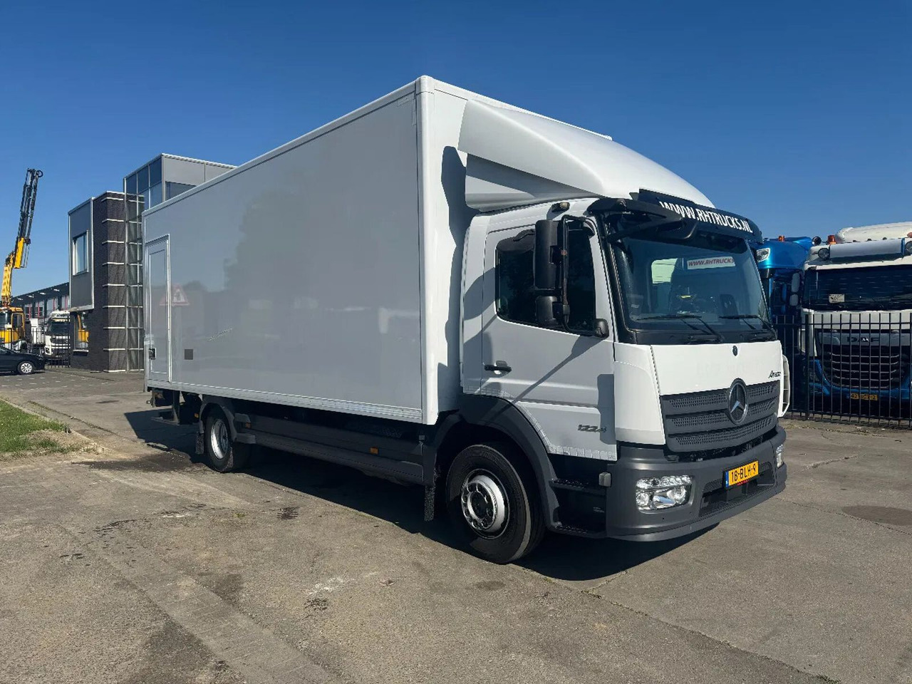 Mercedes-Benz Atego 1224 4X2 EURO 6 CARGOLOCK BOX TÜV 09-2025 - Camión caja cerrada: foto 3 Mercedes-Benz Atego 1224 4X2 EURO 6 CARGOLOCK BOX TÜV 09-2025 - Camión caja cerrada: foto 3