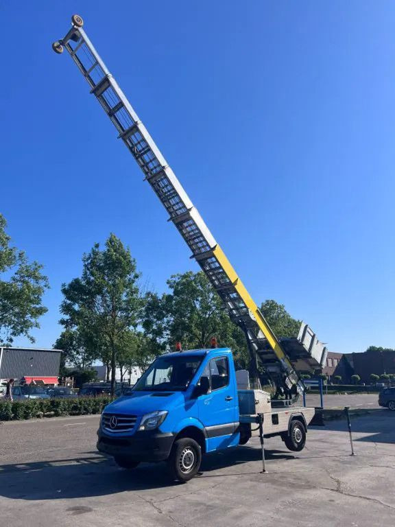 Mercedes-Benz Sprinter 314 EURO 6 + BOCKER 25m LIFT - Camión con plataforma elevadora: foto 2 Mercedes-Benz Sprinter 314 EURO 6 + BOCKER 25m LIFT - Camión con plataforma elevadora: foto 2
