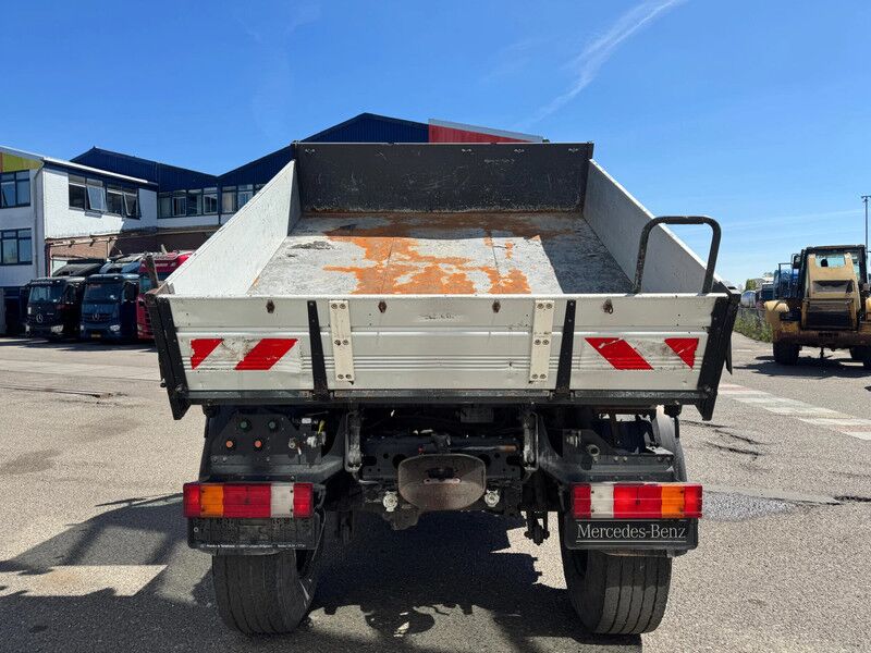 Mercedes-Benz Unimog u 300 4x4 - Volquete camión: foto 4 Mercedes-Benz Unimog u 300 4x4 - Volquete camión: foto 4