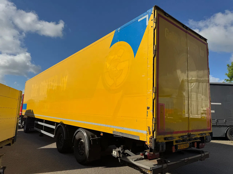 SYSTEM TRAILER TFSH 18 TRPLY - 2 AXLE SAF + STEERING AXLE - Caja cerrada semirremolque: foto 4 SYSTEM TRAILER TFSH 18 TRPLY - 2 AXLE SAF + STEERING AXLE - Caja cerrada semirremolque: foto 4