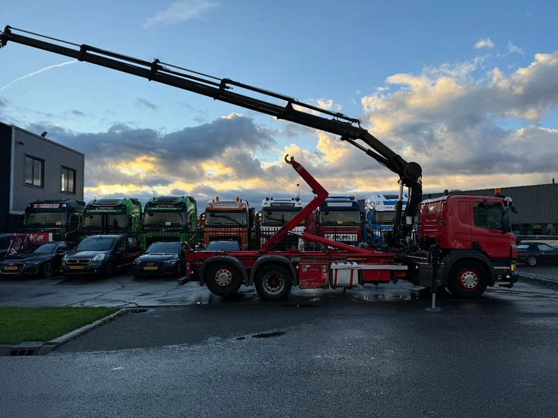 Scania P320 6X2 - EURO 6 + HIAB XS 144 HIPRO + REMOTE + HIAB HOOK + RETARDER - Multibasculante camión, Camión grúa: foto 5 Scania P320 6X2 - EURO 6 + HIAB XS 144 HIPRO + REMOTE + HIAB HOOK + RETARDER - Multibasculante camión, Camión grúa: foto 5