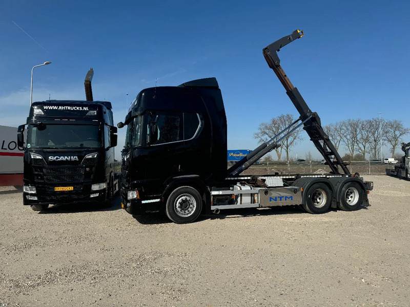 Scania R580 V8 6X2 VDL HOOK 20T RETARDER EURO 6 2 UNITS - Multibasculante camión: foto 2 Scania R580 V8 6X2 VDL HOOK 20T RETARDER EURO 6 2 UNITS - Multibasculante camión: foto 2