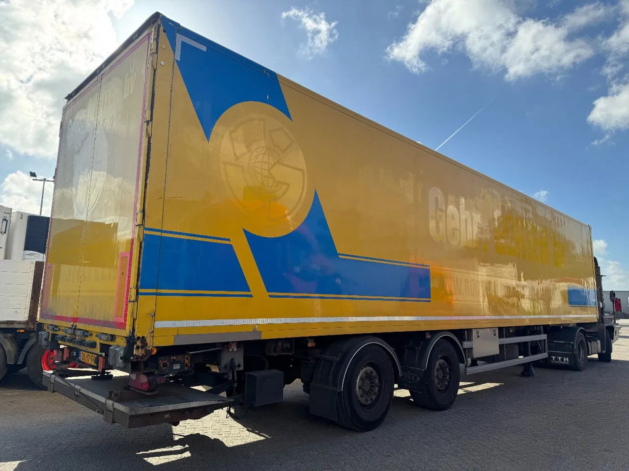 System Trailer TFSH 18 TRPLY - 2 AXLE SAF + STEE - Caja cerrada semirremolque: foto 2 System Trailer TFSH 18 TRPLY - 2 AXLE SAF + STEE - Caja cerrada semirremolque: foto 2