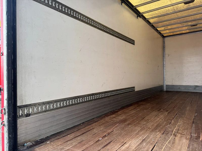 Camión caja cerrada Volvo FL 12.240 4X2 EURO 5 CLOSED BOX TÜV TILL 12-2026: foto 11 Camión caja cerrada Volvo FL 12.240 4X2 EURO 5 CLOSED BOX TÜV TILL 12-2026: foto 11