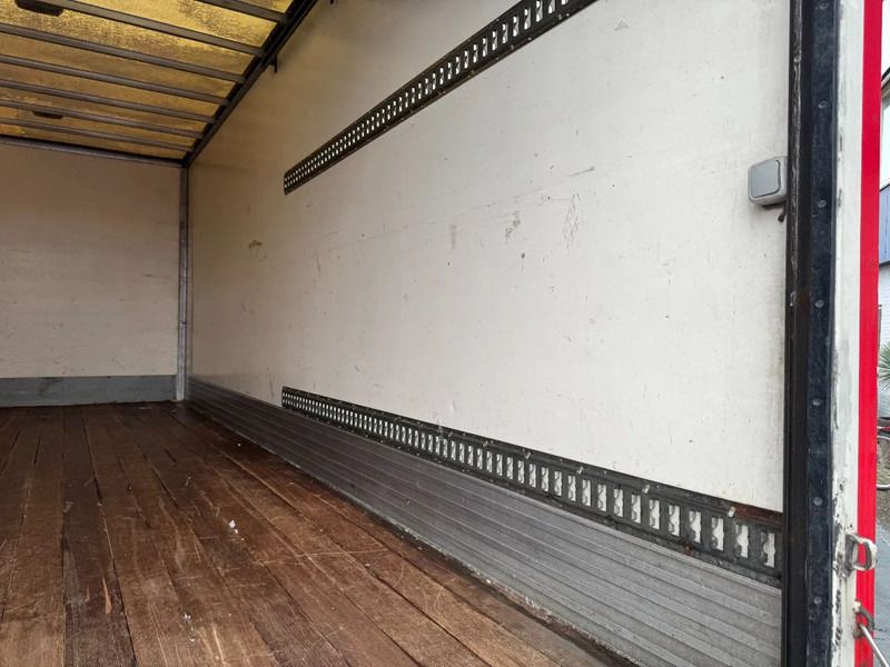 Camión caja cerrada Volvo FL 12.240 4X2 EURO 5 CLOSED BOX TÜV TILL 12-2026: foto 12 Camión caja cerrada Volvo FL 12.240 4X2 EURO 5 CLOSED BOX TÜV TILL 12-2026: foto 12