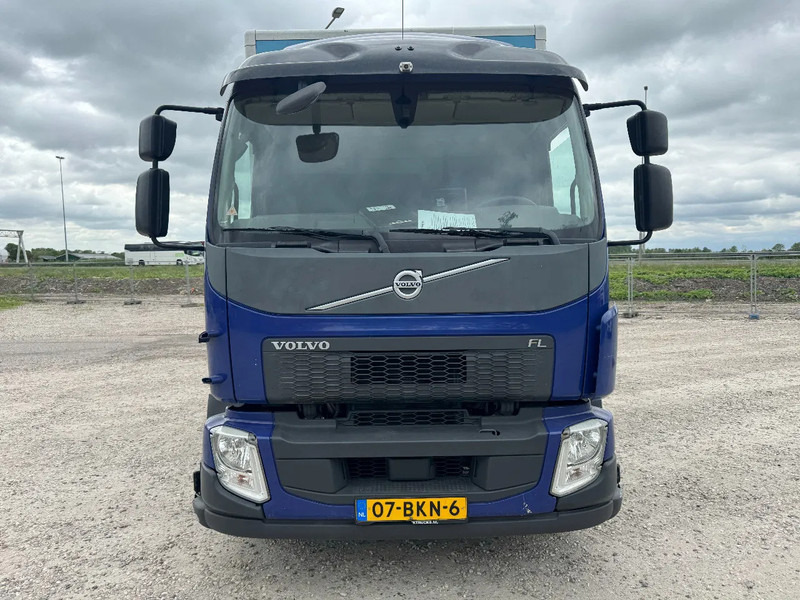 Volvo FL 250 4X2 EURO 6 CARGO LOCK + DHOLLANDIA LIFT TÜV TILL 02-2026 - Camión caja cerrada: foto 3 Volvo FL 250 4X2 EURO 6 CARGO LOCK + DHOLLANDIA LIFT TÜV TILL 02-2026 - Camión caja cerrada: foto 3