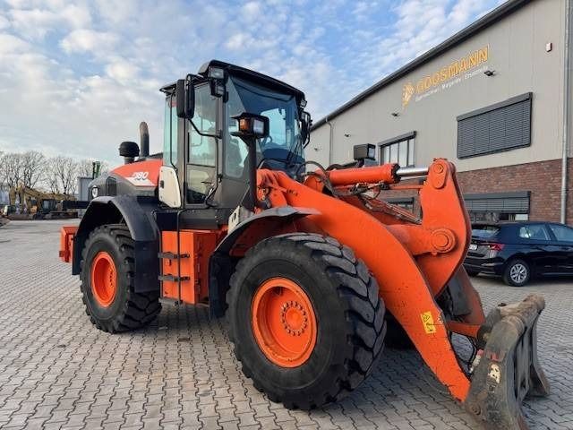 Hitachi ZW 180-6 - Cargadora de ruedas: foto 1 Hitachi ZW 180-6 - Cargadora de ruedas: foto 1