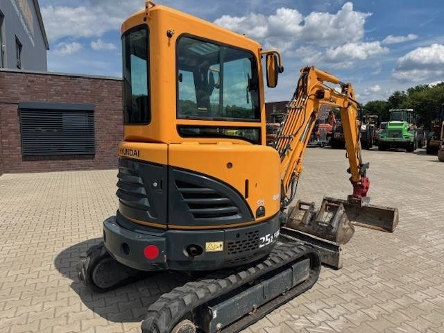 Hyundai R25Z-9 AK - Miniexcavadora: foto 5 Hyundai R25Z-9 AK - Miniexcavadora: foto 5