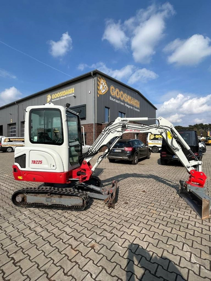 Takeuchi TB 225 - Miniexcavadora: foto 1 Takeuchi TB 225 - Miniexcavadora: foto 1