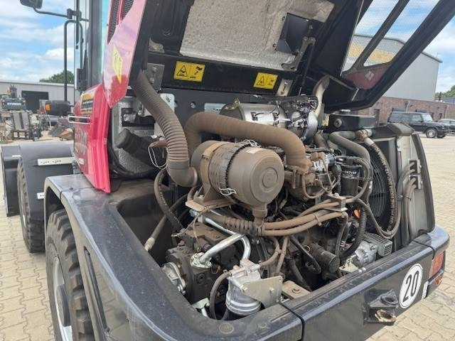 Yanmar V 80-5 - Cargadora de ruedas: foto 5 Yanmar V 80-5 - Cargadora de ruedas: foto 5