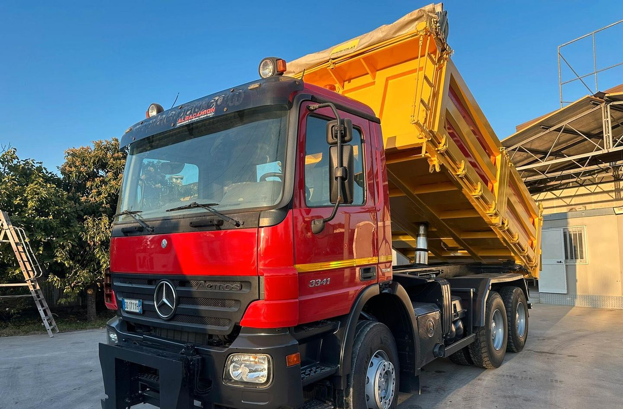 Mercedes 3 assi ribaltabile euro 5 - Volquete camión: foto 2 Mercedes 3 assi ribaltabile euro 5 - Volquete camión: foto 2