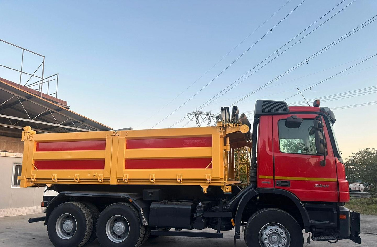 Mercedes 3 assi ribaltabile euro 5 - Volquete camión: foto 3 Mercedes 3 assi ribaltabile euro 5 - Volquete camión: foto 3