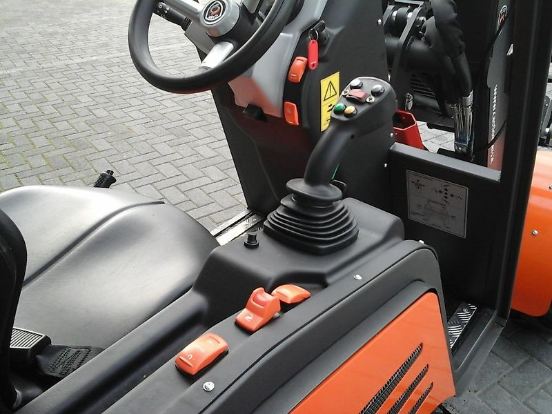Cargadora de ruedas nuevo Cast 825D: foto 7