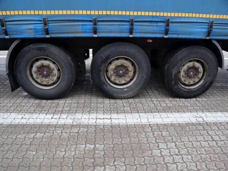 Kögel Curtainsider/Planenauflieger/Gardin - Semirremolque lona: foto 5 Kögel Curtainsider/Planenauflieger/Gardin - Semirremolque lona: foto 5