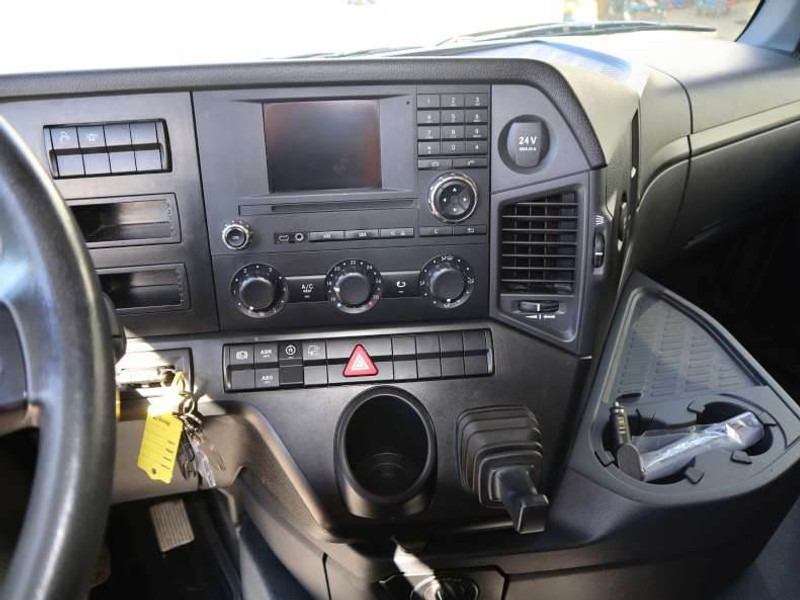 Camión con equipo de cable Mercedes-Benz Arocs 2643 euro 6: foto 14