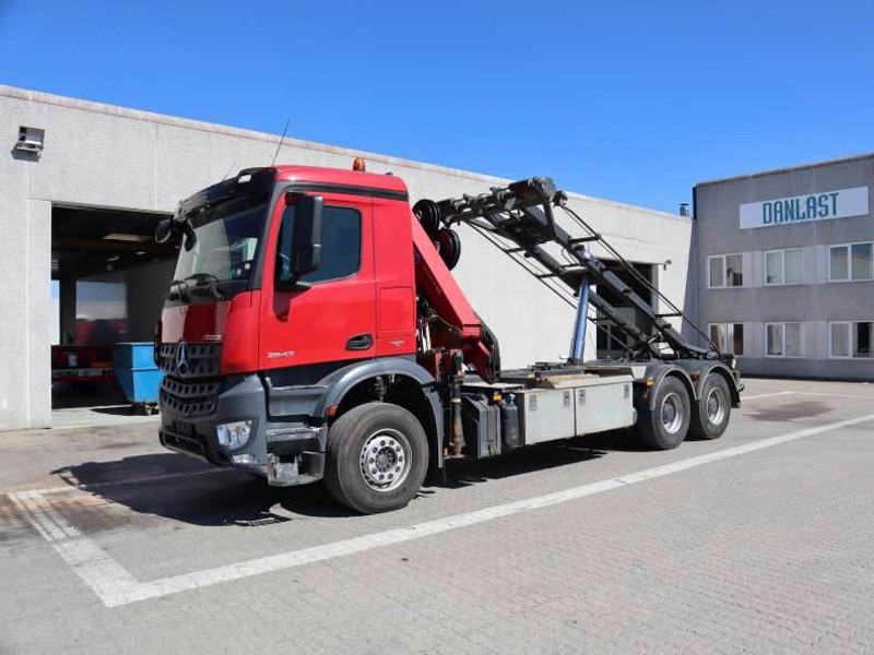 Camión con equipo de cable Mercedes-Benz Arocs 2643 euro 6: foto 7