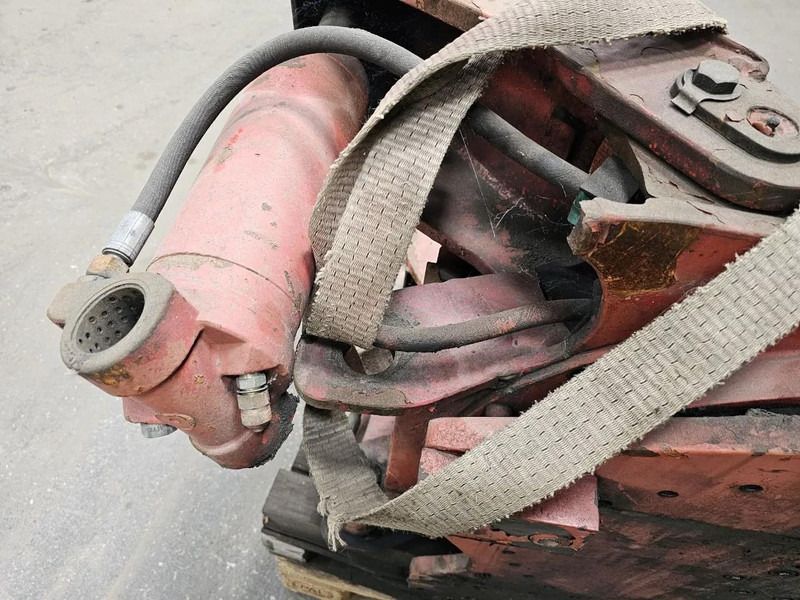 Auramo RA-30RJ-15 Auramo RA30RJ15 Papierrolklem – 3000 kg – Heftruck Klem – Forklift Attachment - Pinza de manipulación: foto 5 Auramo RA-30RJ-15 Auramo RA30RJ15 Papierrolklem – 3000 kg – Heftruck Klem – Forklift Attachment - Pinza de manipulación: foto 5