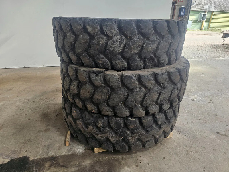 Michelin 18.00 R33 - Neumático para Camión: foto 2 Michelin 18.00 R33 - Neumático para Camión: foto 2