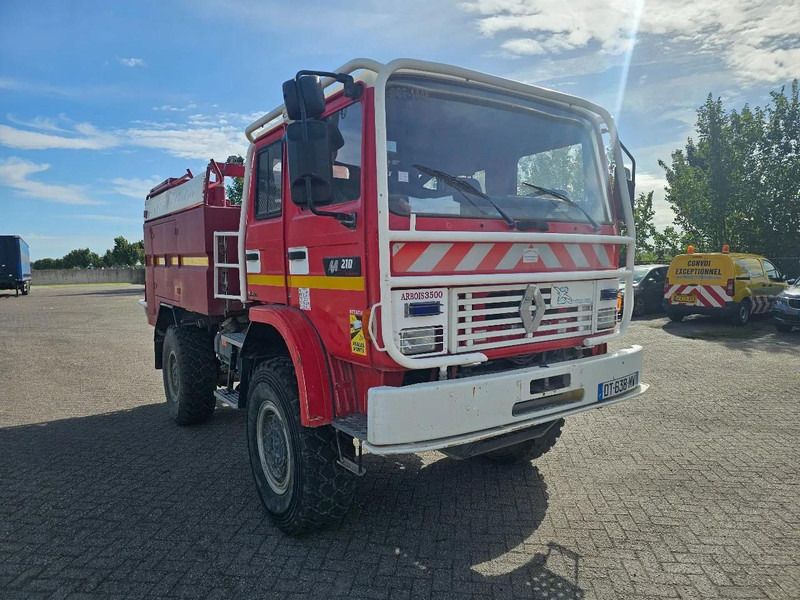 Renault M210 - Camión de bomberos: foto 3 Renault M210 - Camión de bomberos: foto 3