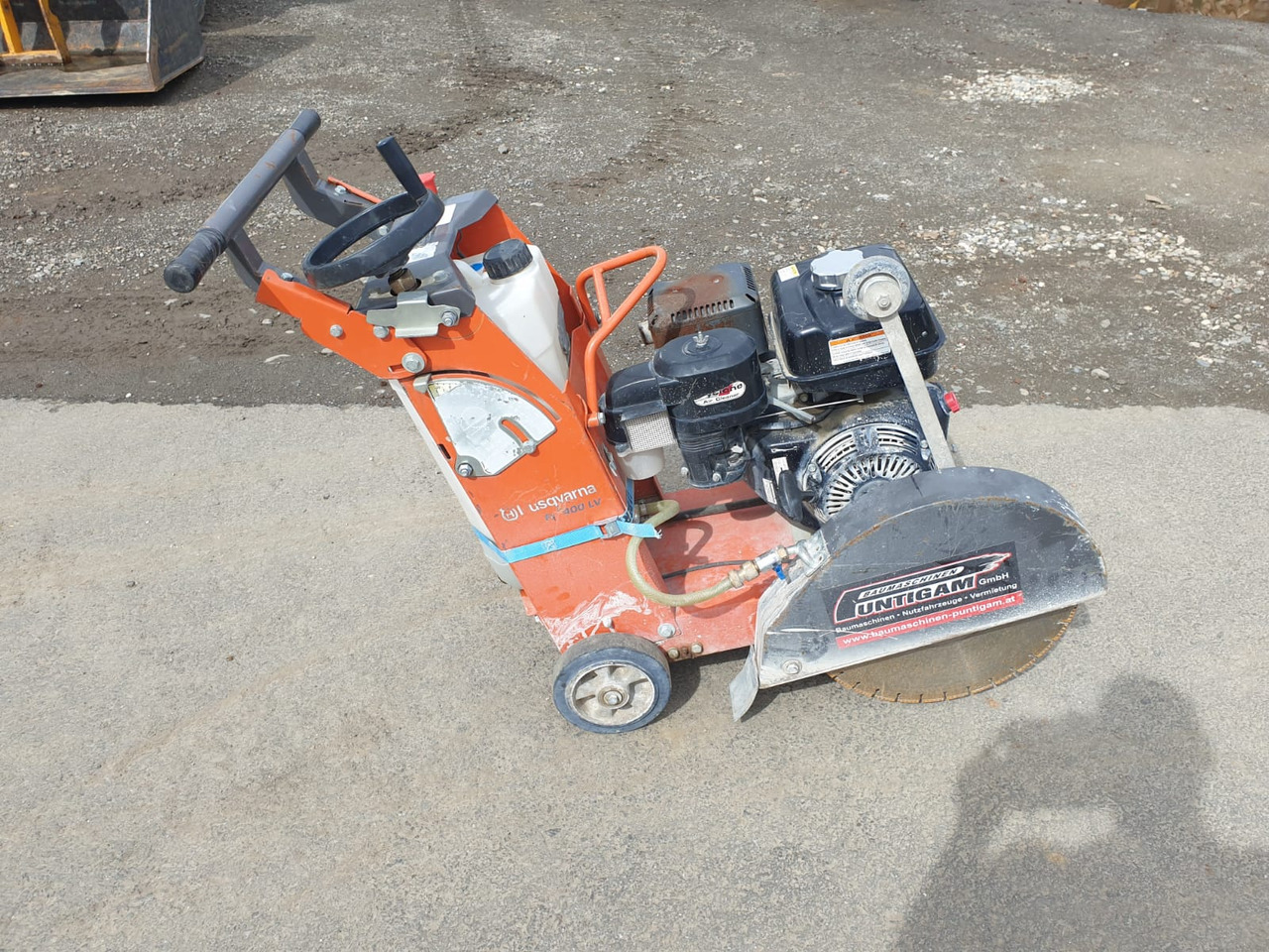 HUSQVARNA FS 400 LV - Equipo de construcción: foto 1 HUSQVARNA FS 400 LV - Equipo de construcción: foto 1
